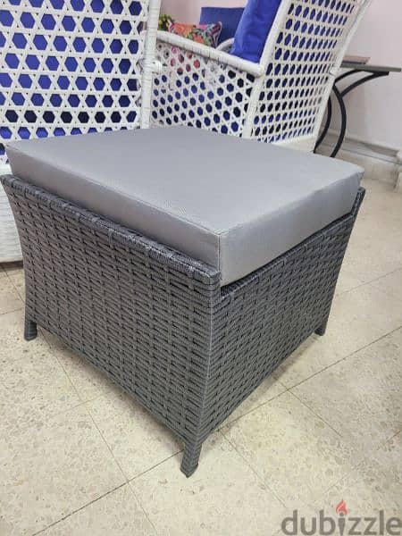 Pouf ressin with cushions 0