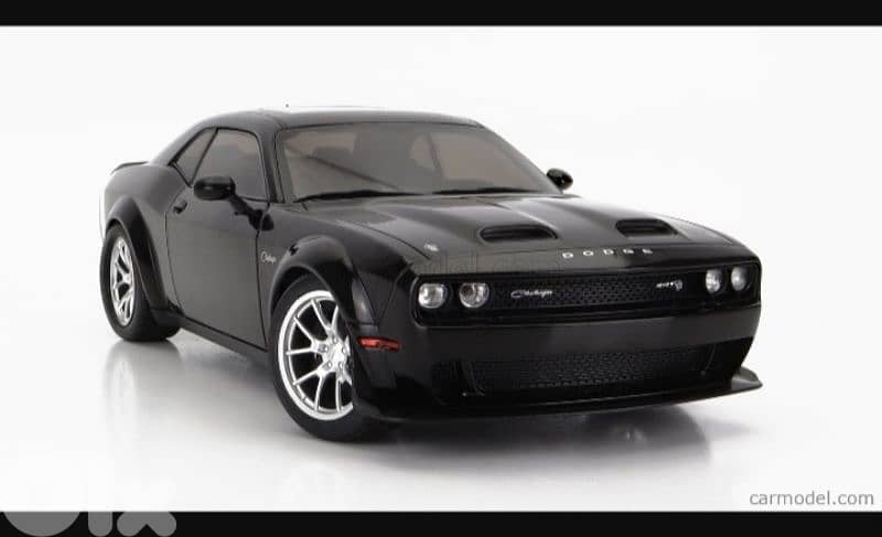 Dodge Challenger Hellcat Black Ghost '23 diecast car model 1;18. 4