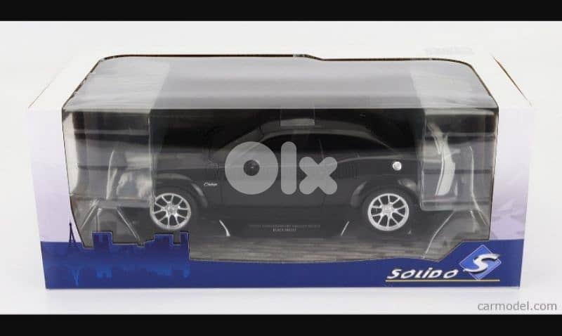 Dodge Challenger Hellcat Black Ghost '23 diecast car model 1;18. 7