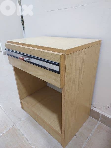 Beside Bed Table - Italian - كومود إيطالي 1