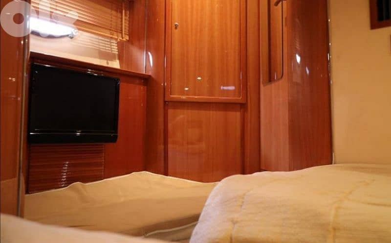 Azimut, Atlantis 42 feet price is negotiable for travel reason. 2