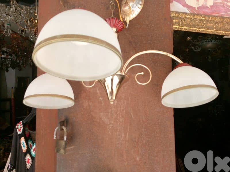 ثرية ثلاث لمبات 1