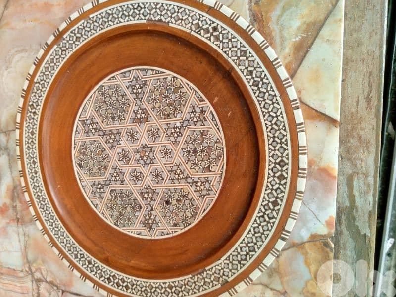 صحن مصدف تعليقة 2