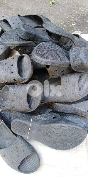 شحاطات جداد. . . . . 0