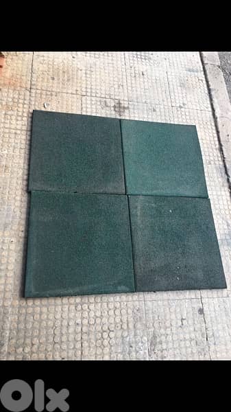 rubber flooring 3cm thickness we have also all sports equipment 2