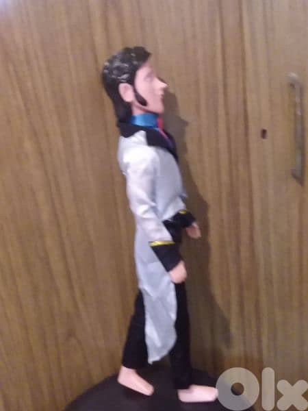 PRINCE HANS DISNEY FROZEN BIG 60 Cm, character Pastic as new doll=15$ 2