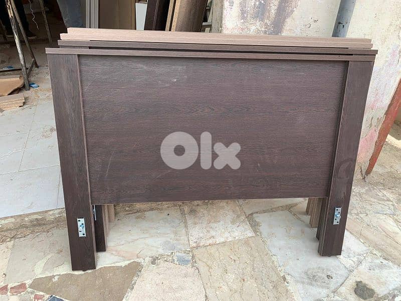 تخت مفرد ونص عرض 120 سم 0