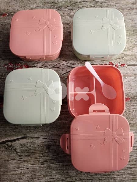 food tapperwer for kids with spoon 0