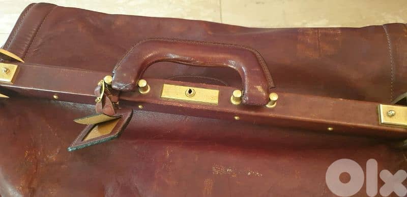 price  reduced antique hand made bag quen leather 3