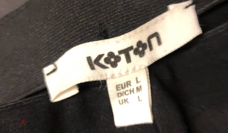 black blazer for women, medium size, stylish 2