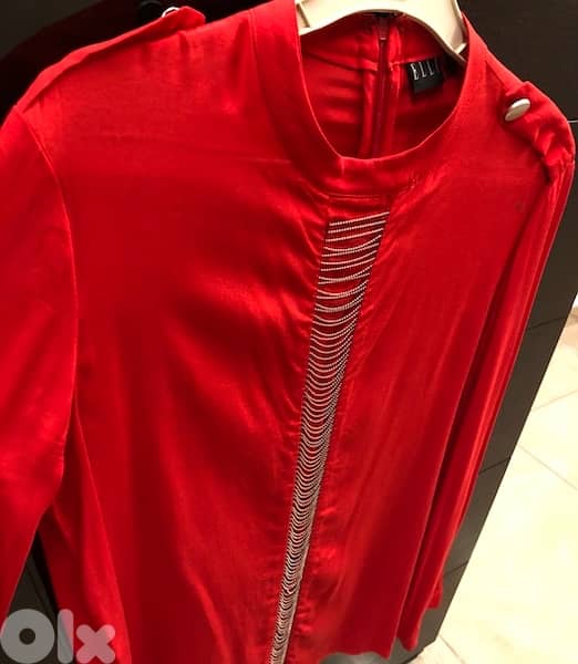 chemise,top, red color, mesium size 0