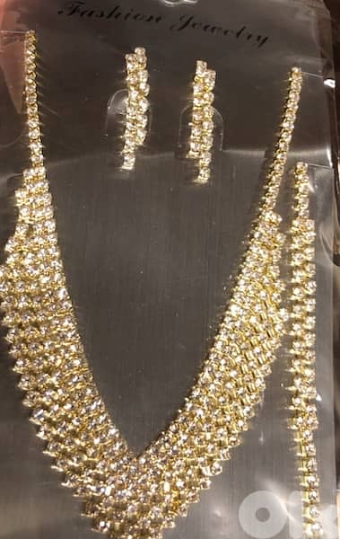 set, earings and necklace 4