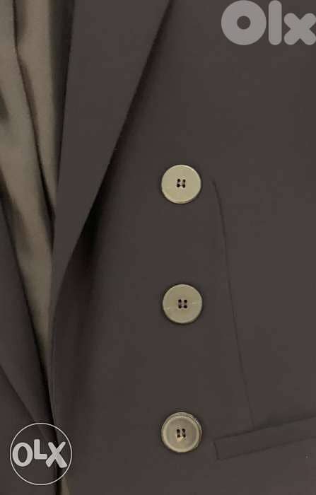 •Mango Cropped Blazer •Color:Dark Navy •Size:Small Condition:Like New 1