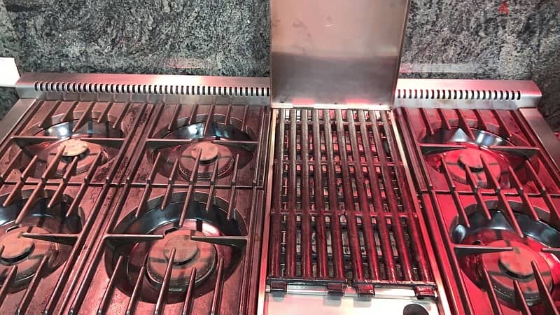 oven with grill and aspirator فرن كبير مع شوّايةو شفّاط 5
