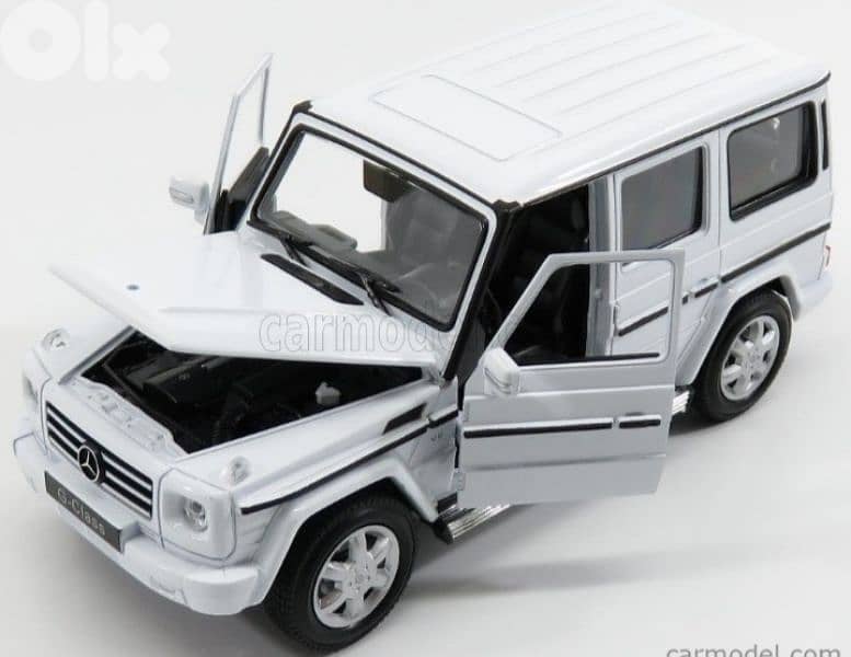 Mercedes G wagon diecast car model 1:24. 3