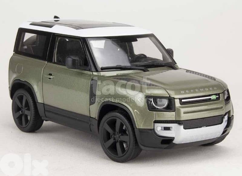 Land Rover Defender 2020 diecast car model 1:24. 3