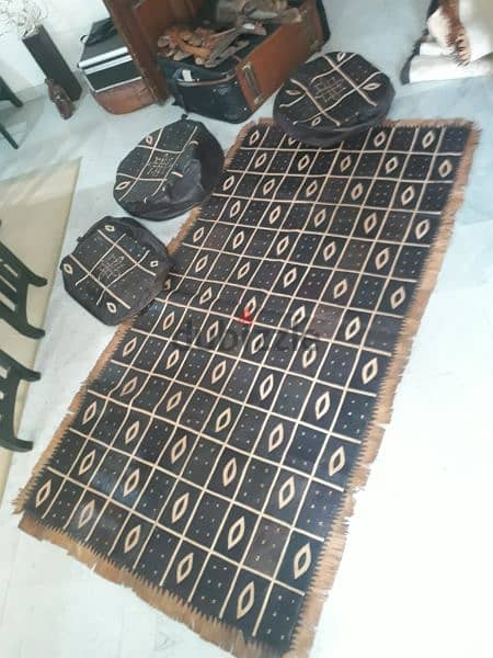 leather carpet with pouff 1