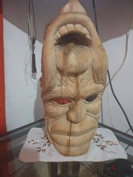 double Head statue 0