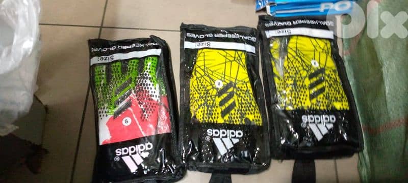 Adidas - Predator Goalkeeper gloves قفازات حارس مرمى 0