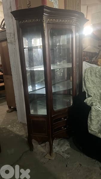 خزانه انتيك 3