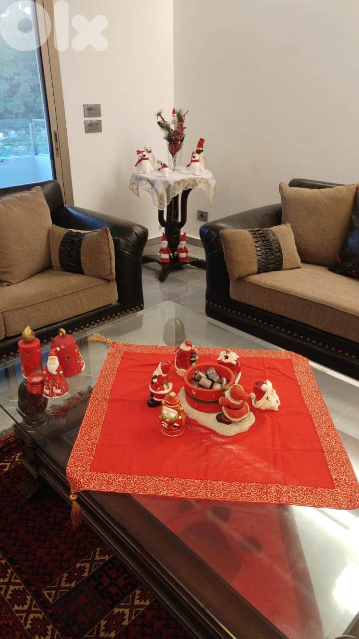 Siiting Room / Living Room 0