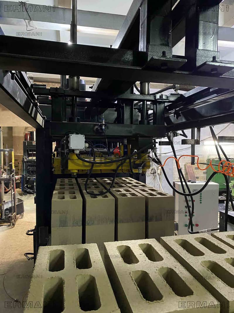 Hiper-500AT - press for block, brick, paving 0