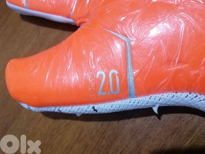 Predator Goalkeeper gloves 3