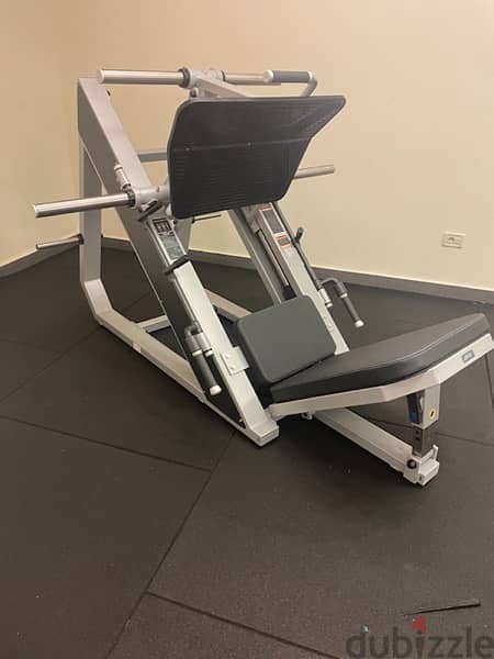 angled leg press 0