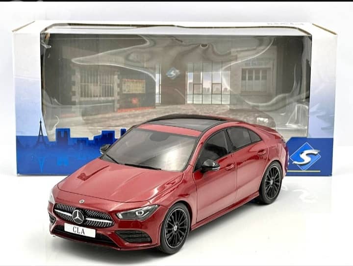 Mercedes  CLA (2019) diecast car model 1;18. 0