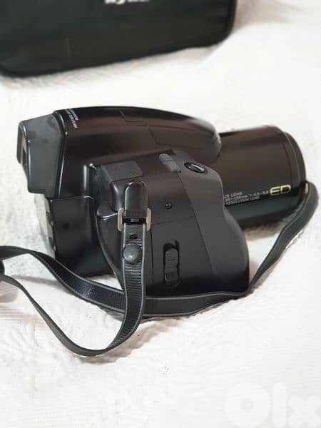 Olympus IS-1 (IS-1000) film camera 2