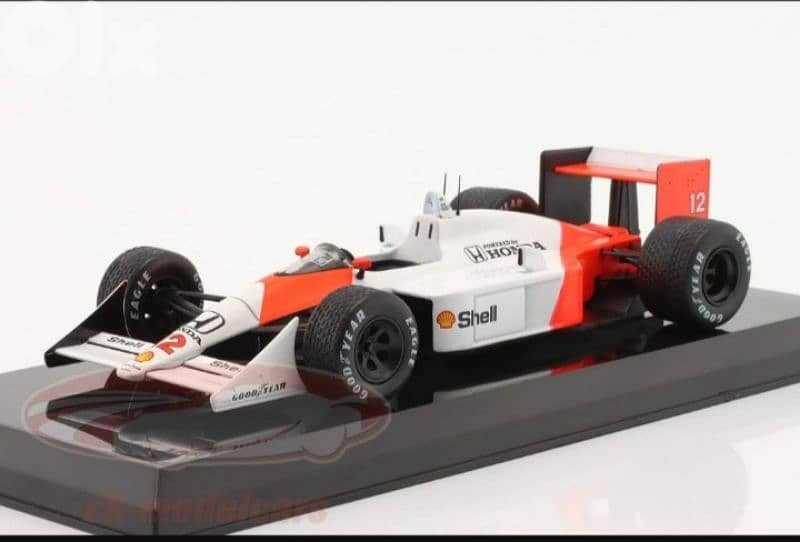 Ayrton Senna McLaren MP4/4 (1988) diecast car model 1:24. 1