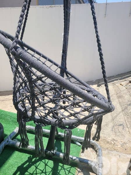 مرجوحة حبل بدون قاعدة 0