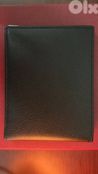 Authentic Cartier 6-Credit Card Mens Wallet, Must de Cartier 4