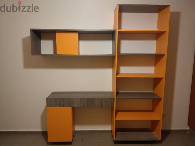 تقم تختين مفرد ونص ١١٠سم الواحد مع المكتب 1