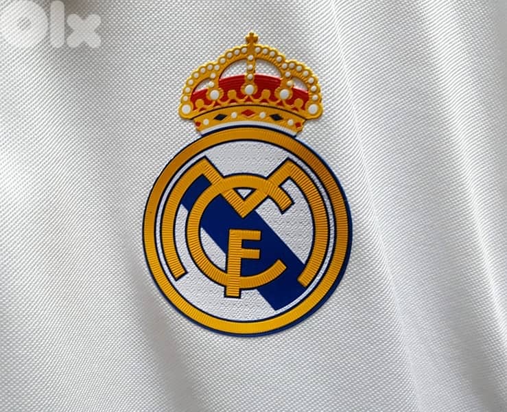 real madrid 17/18  home adidas kit 4