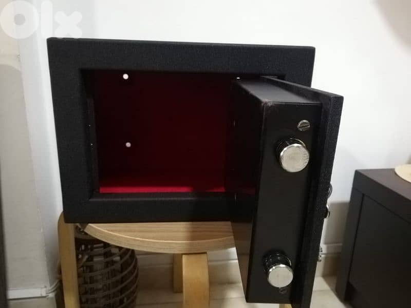 تصفية  خزانات إيطالي  ضد حريق مفتاحين  وزن 15kilo 1