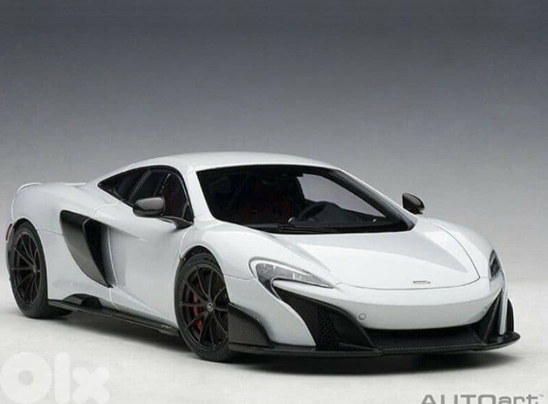 Mclaren 675LT diecast car model 1;18. 2