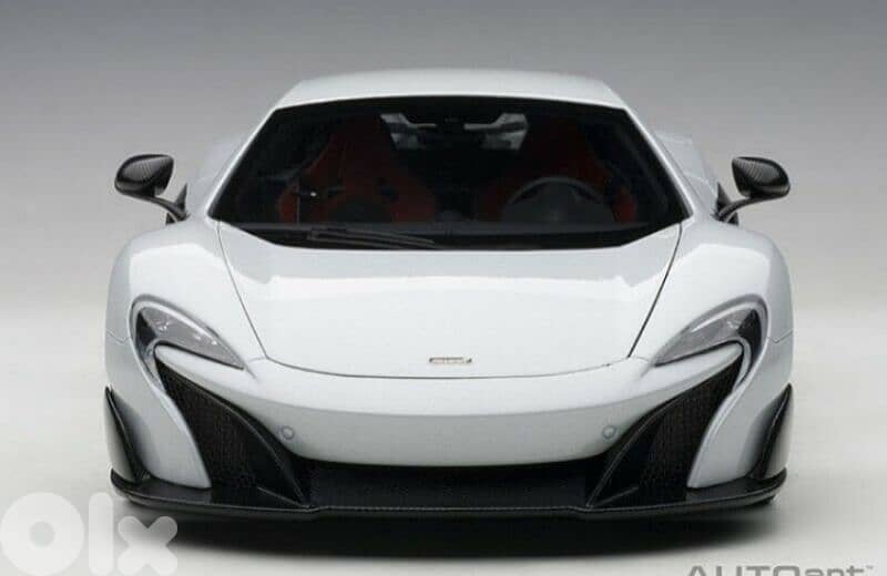 Mclaren 675LT diecast car model 1;18. 3
