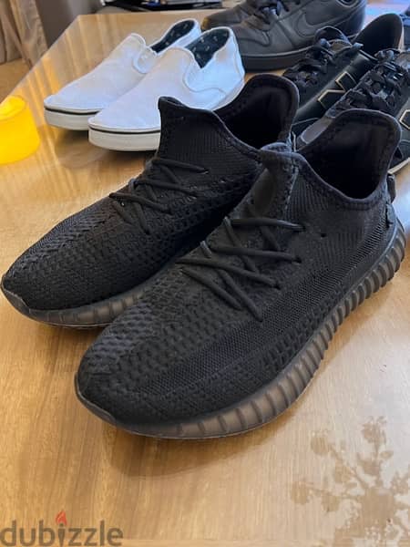 NEW BALANCE never used at 30$ Only 1