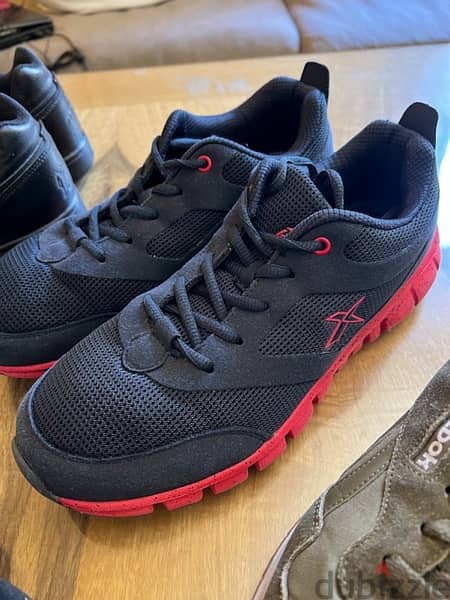 NEW BALANCE never used at 30$ Only 2