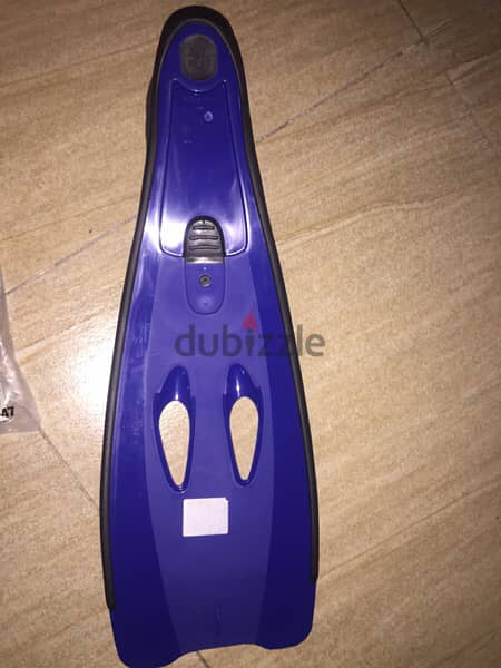 flipper aqua lung fins blue ( dolphin ) 3 pairs available  بلمات 0