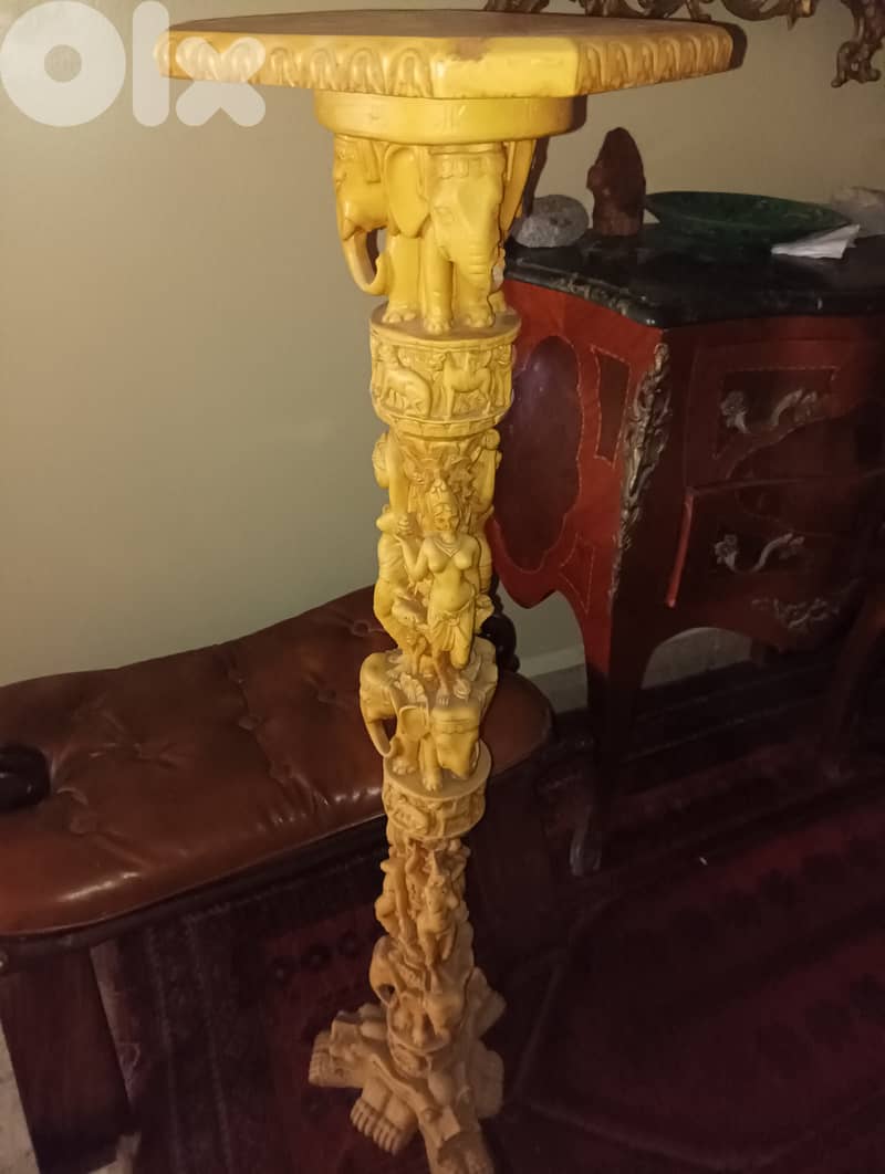 Vintage column resin with embossing - dragons, women, elephants 1