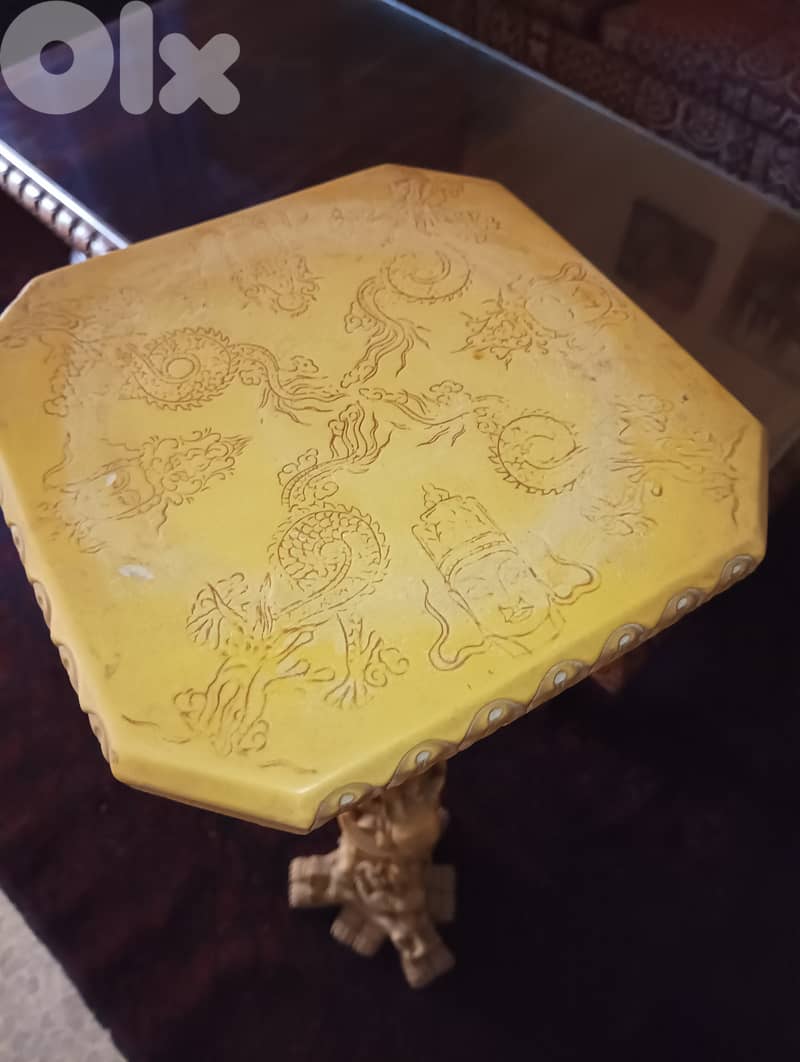 Vintage column resin with embossing - dragons, women, elephants 3