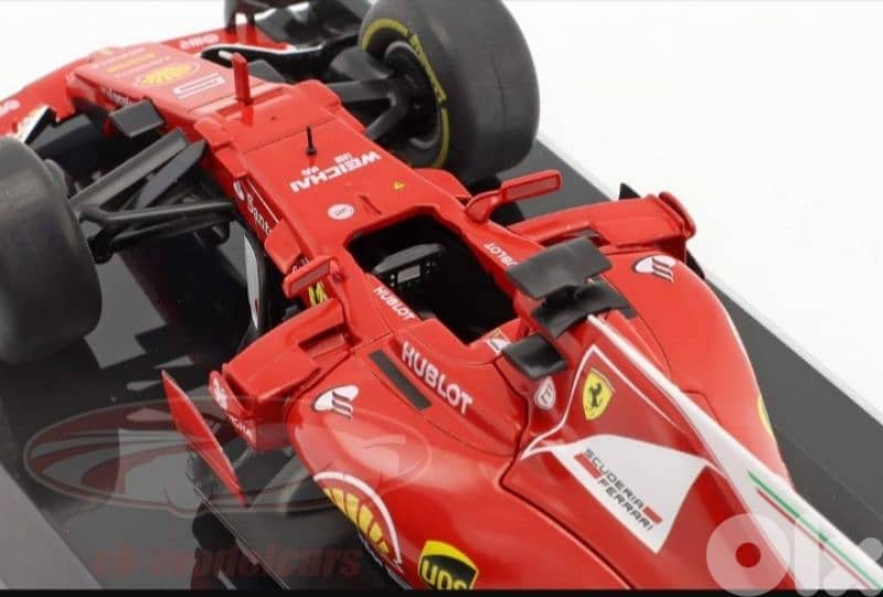 Sebastien Vettel Ferrari SF70H (2017) diecast car model 1:24. 4