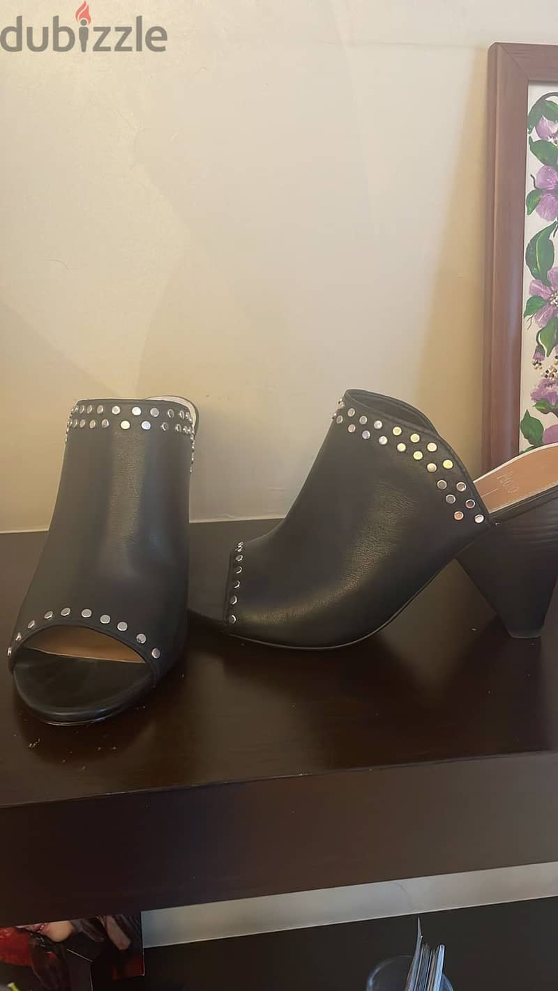 PAOLA BLACK LEATHER SLIP-ON SANDALS 1