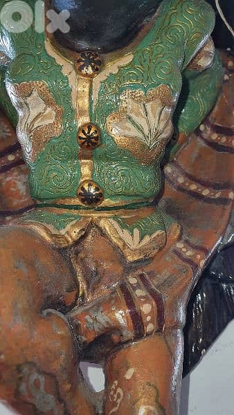 Aplique naîgre  en bois sculpté 3