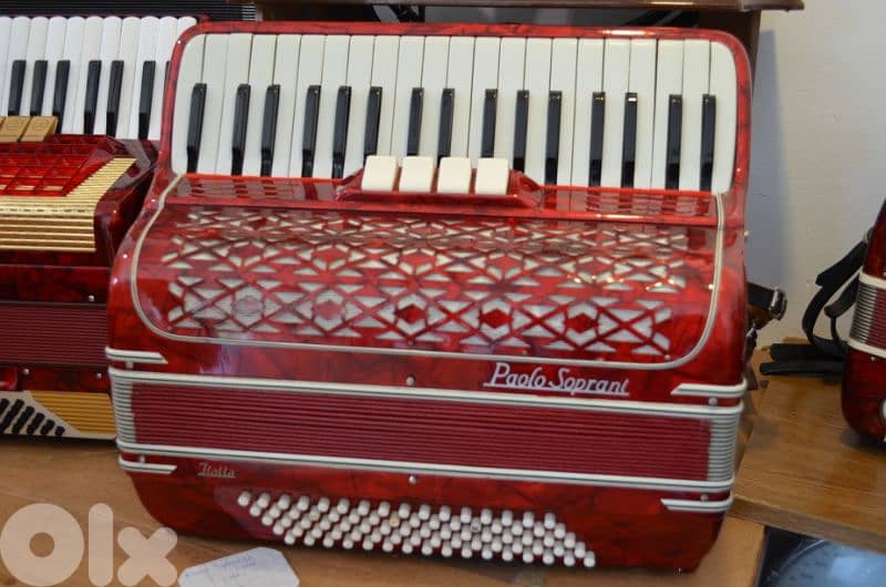 The Accordeon Shop/////Accordion Service 12