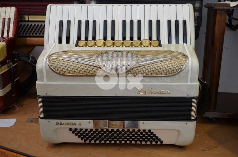 The Accordeon Shop/////Accordion Service 16