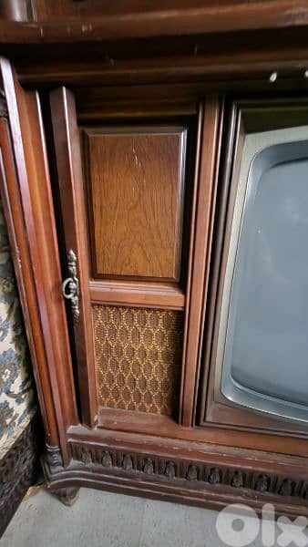 Magnavox tv console 1