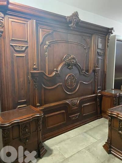 غرفة نوم ملكية صناعة مصريه مستعملة بحالة ممتازة